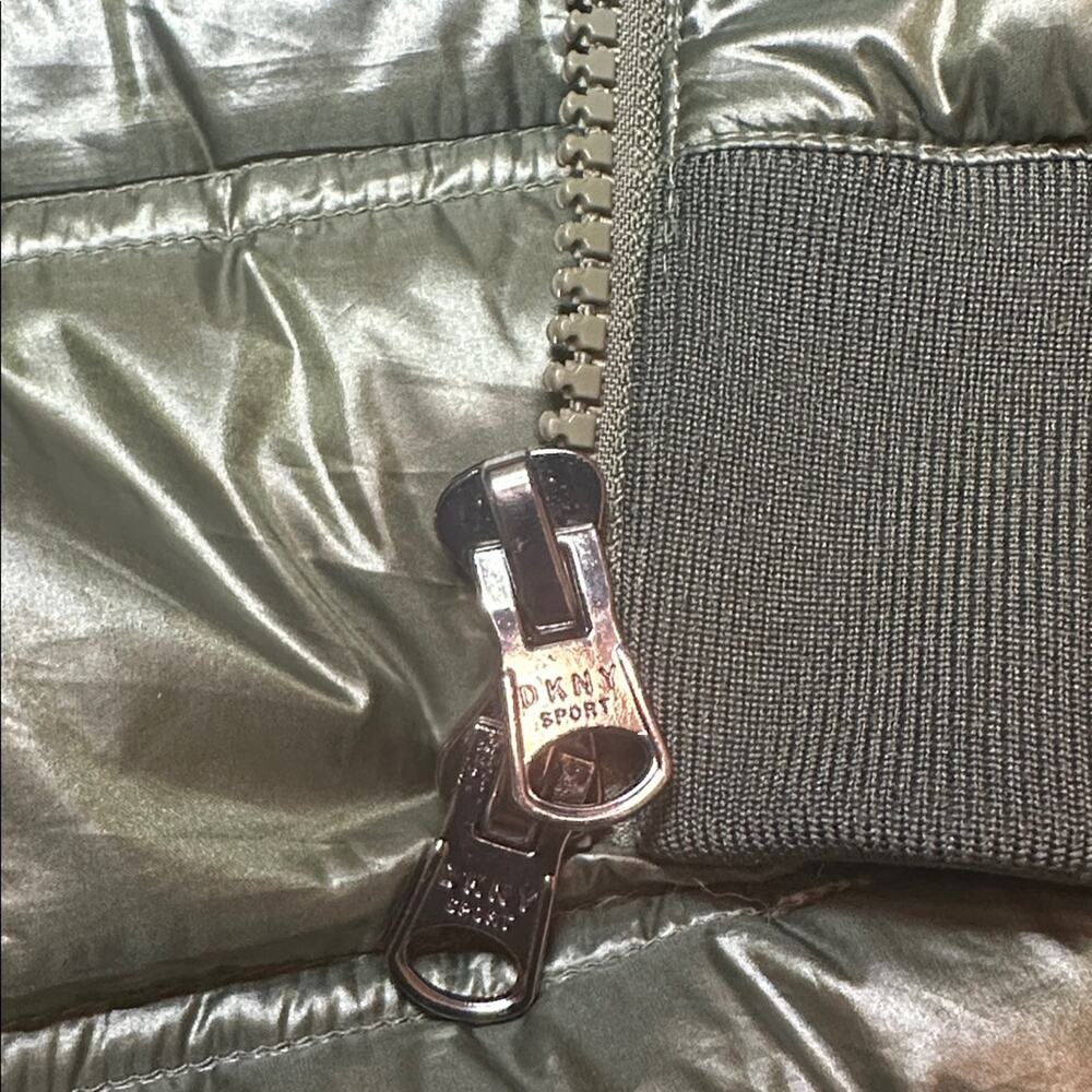 DKNY Sport Dark Green Quilted Puffer Premium Down Jacket - Picture 6 of 7